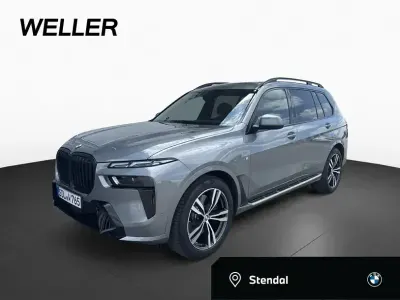 Gebraucht BMW X7 Comfort Edition 352 PS (258 kW) 2026 Skyscraper grau (grau) SUV