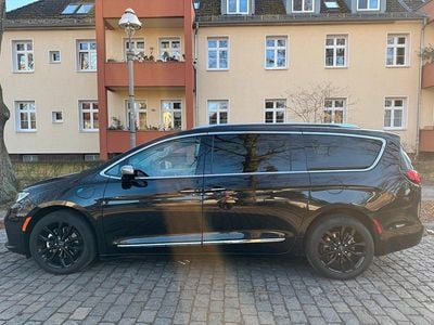 Gebraucht Chrysler Pacifica Limited 264 PS (194 kW) 2021 Schwarz Van