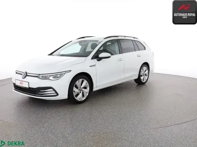 Gebraucht VW Golf VIII Sport 150 PS (110 kW) 2023 Pure white Kombi