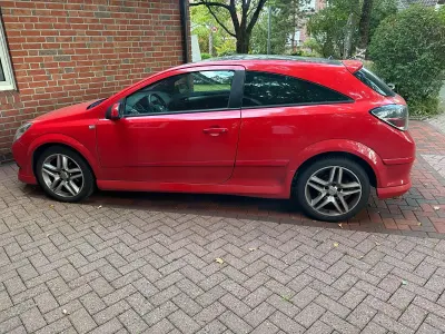 Gebraucht Opel Astra GTC 140 PS (102 kW) 2007 Rot Coupé