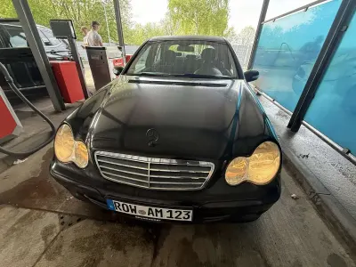 Gebraucht Mercedes C200 Avantgarde 122 PS (89 kW) 2005 Limousine