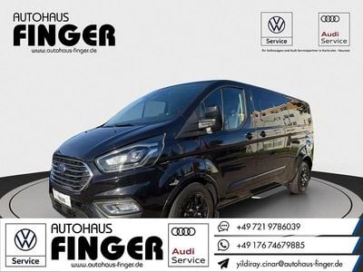 Schwarz Gebraucht 2023 Ford Tourneo Titanium Van / Kleinbus | 36.450 € (Guter Preis)