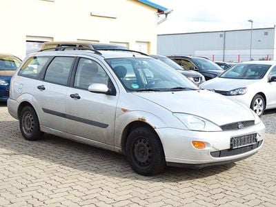 Gebraucht Ford Focus Trend 101 PS (74 kW) 2000 Silber Kombi