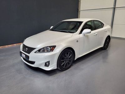 White pearl cs Gebraucht 2013 Lexus IS220d Sport Line Limousine | 16.850 €
