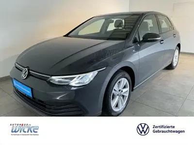 Gebraucht VW Golf VII Life 150 PS (110 kW) 2021 Andere farbe Kleinwagen