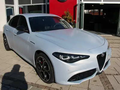 Gebraucht Alfa Romeo Giulia Competizione 280 PS (205 kW) 2023 Silber Limousine