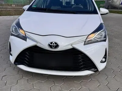 Gebraucht Toyota Yaris 111 PS (81 kW) 2018 Weiß Kleinwagen