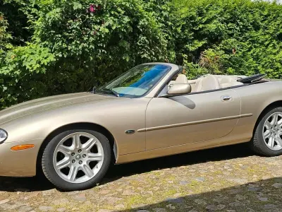 Gebraucht Jaguar XK8 284 PS (208 kW) 1999 Gold Cabrio