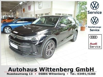 Schwarz Gebraucht 2024 VW Tiguan Life SUV | 36.989 € (Fairer Preis)