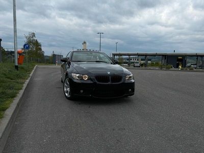 gebraucht BMW 330 d XDrive Coupé LCI M Pakte