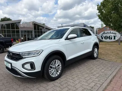 Gebraucht VW T-Roc Life 150 PS (110 kW) 2023 Pure white SUV