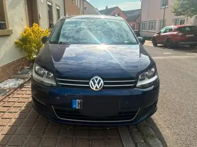 Gebraucht VW Sharan Comfortline 177 PS (130 kW) 2020 Blau Van / Kleinbus