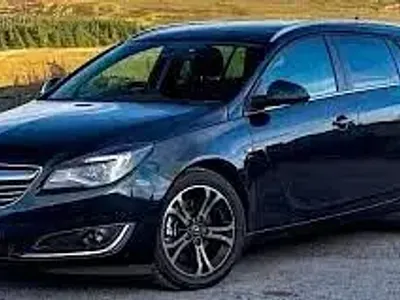 Begagnad Opel Insignia Active 140 HK (102 kW) 2013 Svart Kombi
