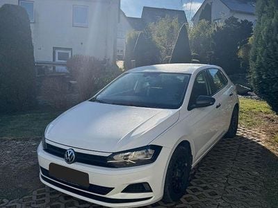 Gebraucht VW Polo Sound 65 PS (47 kW) 2018 Weiß Kleinwagen