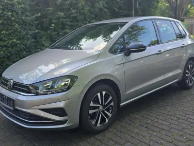 Używany VW Golf Sportsvan IQ Drive 116 KM (85 kW) 2019 Srebrny Minivan