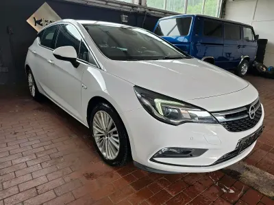Gebraucht Opel Astra 108 PS (79 kW) 2017 Weiß Limousine