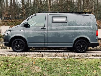 Gebraucht VW Transporter 140 PS (102 kW) 2016 Grau Van