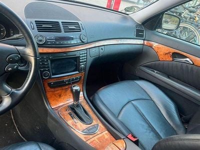 Second-hand Mercedes E280 Elegance 190 CP (139 kW) 2008 Negru Break