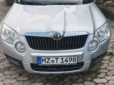 Gebraucht Skoda Yeti Ambition 110 PS (80 kW) 2013 Silber SUV