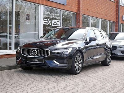 Gebraucht Volvo V60 Inscription 349 PS (256 kW) 2022 Onyx schwarz Kombi
