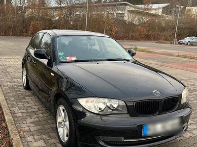 Gebraucht BMW 116 122 PS (89 kW) 2010 Schwarz Kleinwagen