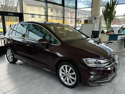 Gebraucht VW Golf Sportsvan 131 PS (96 kW) 2018 Rot Van / Kleinbus