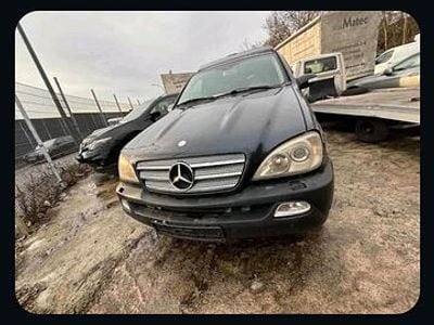 Usado Mercedes ML270 163 HP (119 kW) 2005 Azul SUV