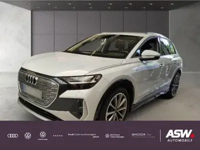 Gebraucht Audi Q4 e-tron S-Line 194 kW (265 PS) 2023 Gletscherweiß metallic SUV