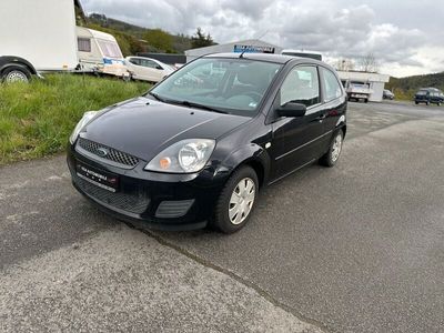 gebraucht Ford Fiesta 1,3 Ambiente/1.Hand/Euro4TÜV/Klima