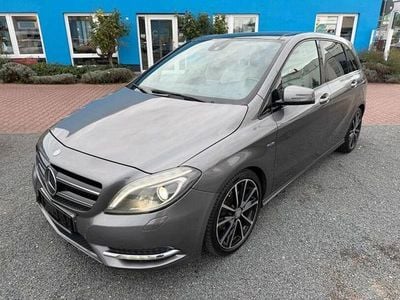 Gebraucht Mercedes B200 156 PS (114 kW) 2012 Grau Van / Kleinbus