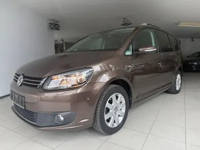 Gebraucht VW Touran Cup 105 PS (77 kW) 2015 Braun Van / Kleinbus
