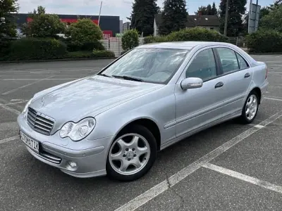 Gebraucht Mercedes C200 122 PS (89 kW) 2006 Silber Limousine