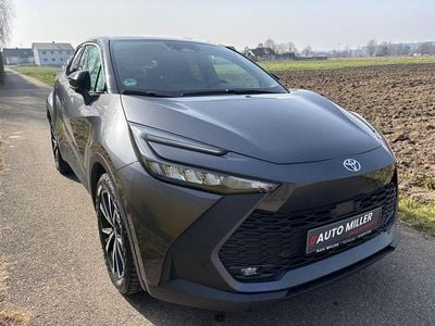 Gebraucht Toyota C-HR Team 197 PS (144 kW) 2024 Grau SUV