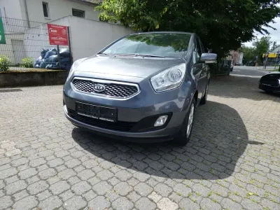 Gebraucht Kia Venga Spirit 90 PS (66 kW) 2011 Stahlgrau met. Kleinwagen