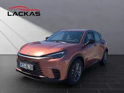 Gebraucht Lexus LBX 136 PS (100 kW) 2026 Rot SUV