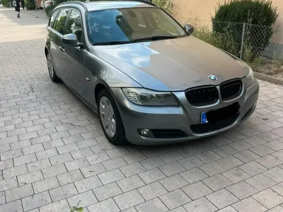 Gebraucht BMW 318 143 PS (105 kW) 2012 Grau Kombi