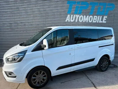 Używany Ford Tourneo 131 KM (96 kW) 2021 Biały Minivan