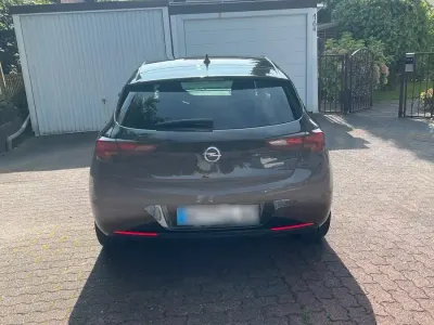 Gebraucht Opel Astra Edition 105 PS (77 kW) 2019 Schwarz Limousine