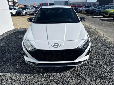 Neu Hyundai i20 90 PS (66 kW) 2026 (atlas white saw) Kleinwagen