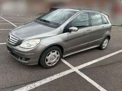 Gebraucht Mercedes B180 109 PS (80 kW) 2005 Grau Van / Kleinbus