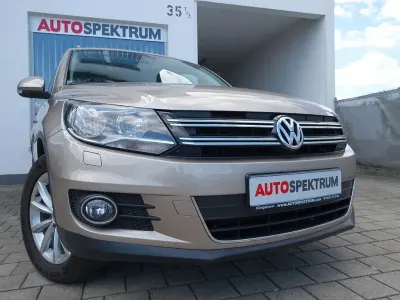 Gebraucht VW Tiguan LOUNGE 140 PS (102 kW) 2015 Beige SUV