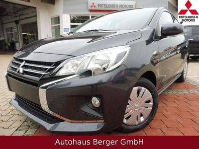 Grau Gebraucht 2024 Mitsubishi Space Star Select Limousine | 13.980 € (Fairer Preis)