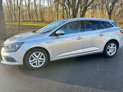Gebraucht 2017 Renault Mégane IV Intens Limousine | 7.300 €