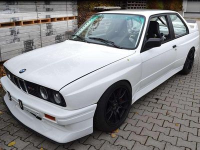 Gebraucht BMW M3 530 PS (389 kW) 1989 Weiß Coupé