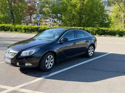 Gebraucht Opel Insignia Design Edition 179 PS (131 kW) 2011 Schwarz Kombi