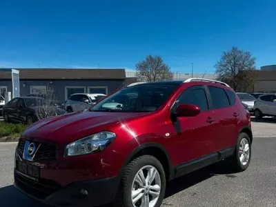 Gebraucht Nissan Qashqai I-Way 141 PS (103 kW) 2010 Rot SUV
