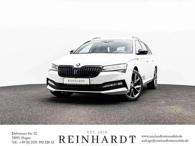 Moonweiss metallic Gebraucht 2022 Skoda Superb SportLine Kombi | 32.035 € (Fairer Preis)