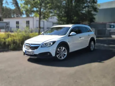 Gebraucht Opel Insignia Country Tourer Basis 163 PS (119 kW) 2014 Weiß Kombi