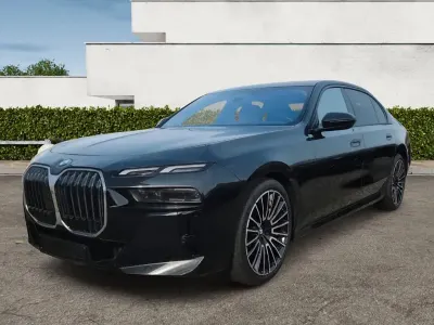 Gebraucht BMW 740 M Sport 299 PS (219 kW) 2024 Schwarz Limousine