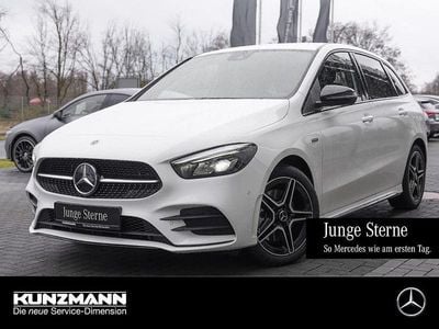 Usata Mercedes B250e AMG 218 CV (160 kW) 2021 Bianco Monovolume